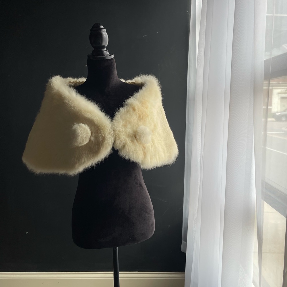 Elegant Cream Fur Shawl